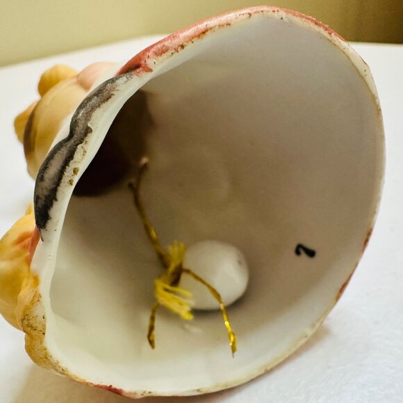 Vintage Ceramic Girl Figurine Washing Laundry With Cat Vintage Bell Figurine - Picture 6 of 10